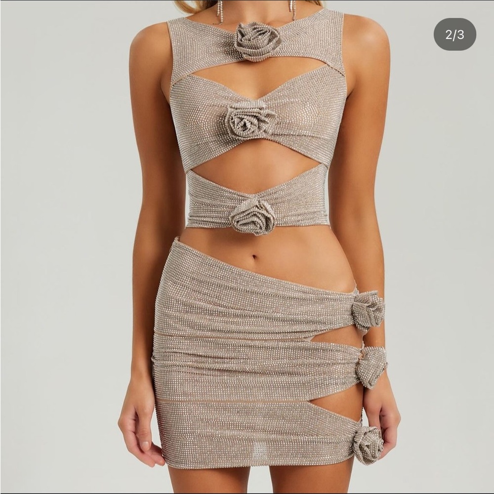 Heiress Beverly Hills Silver Crystal Embellished Cutout Flower Two—Piece Set